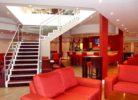 Holiday Inn Lincoln 2
